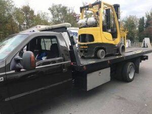 Springfield Tow Truck hauling